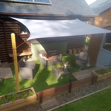 Charming Lodge Cosy Comfortable Ideal Location Blairgowrie and Rattray ภายนอก รูปภาพ