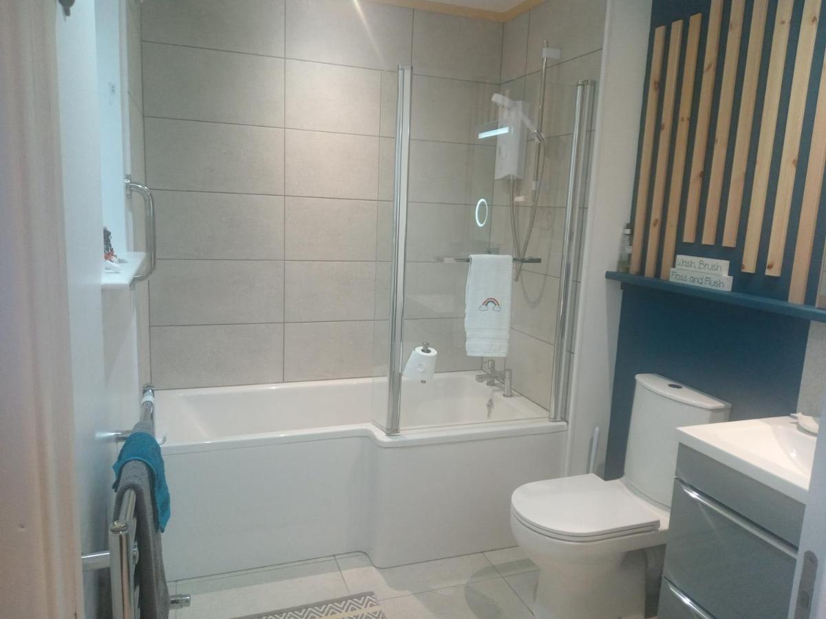Charming Lodge Cosy Comfortable Ideal Location Blairgowrie and Rattray ภายนอก รูปภาพ