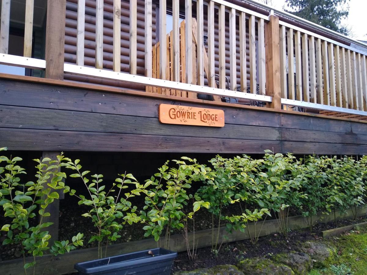 Charming Lodge Cosy Comfortable Ideal Location Blairgowrie and Rattray ภายนอก รูปภาพ