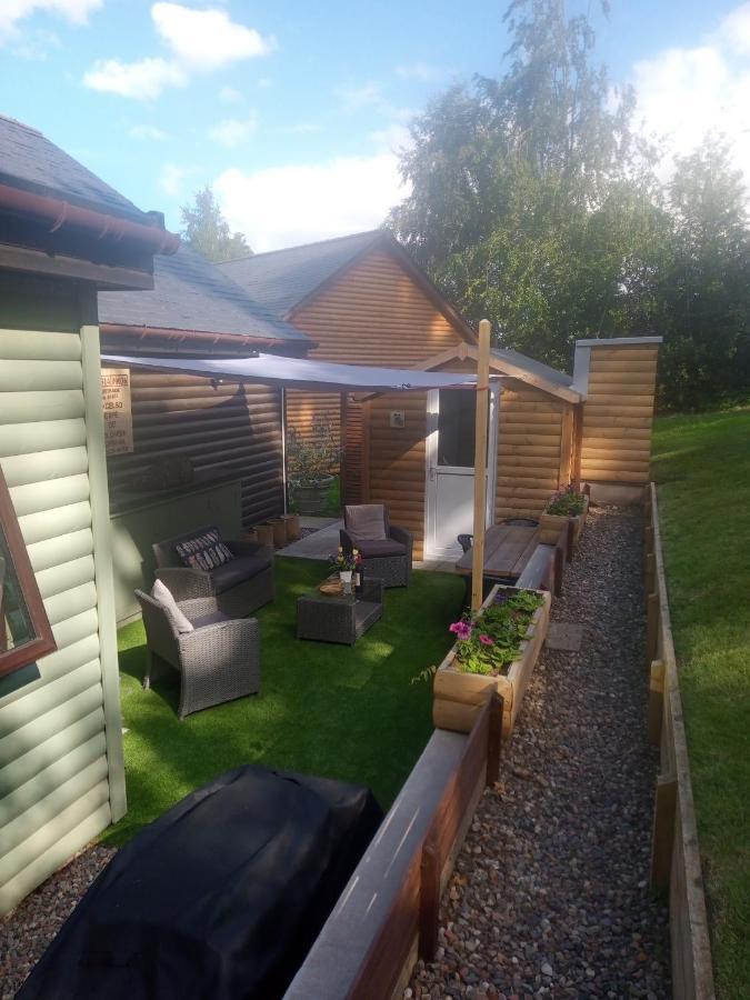 Charming Lodge Cosy Comfortable Ideal Location Blairgowrie and Rattray ภายนอก รูปภาพ